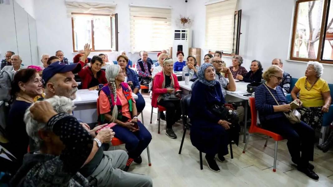 Antalya’da Akıllı Telefon Kullanma Kursu Başladı! 3